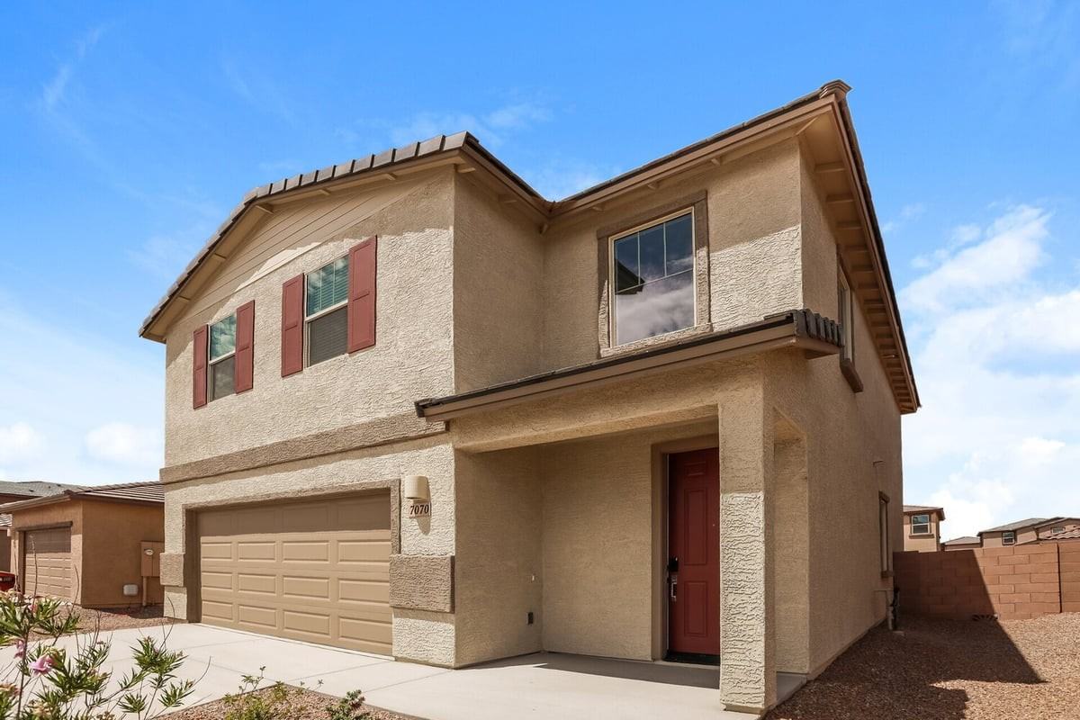 7070 W Joycliff Way - Photo 4 of 32