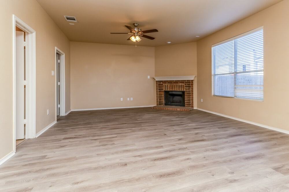 8500 Shallow Creek Dr - Photo 4 of 17