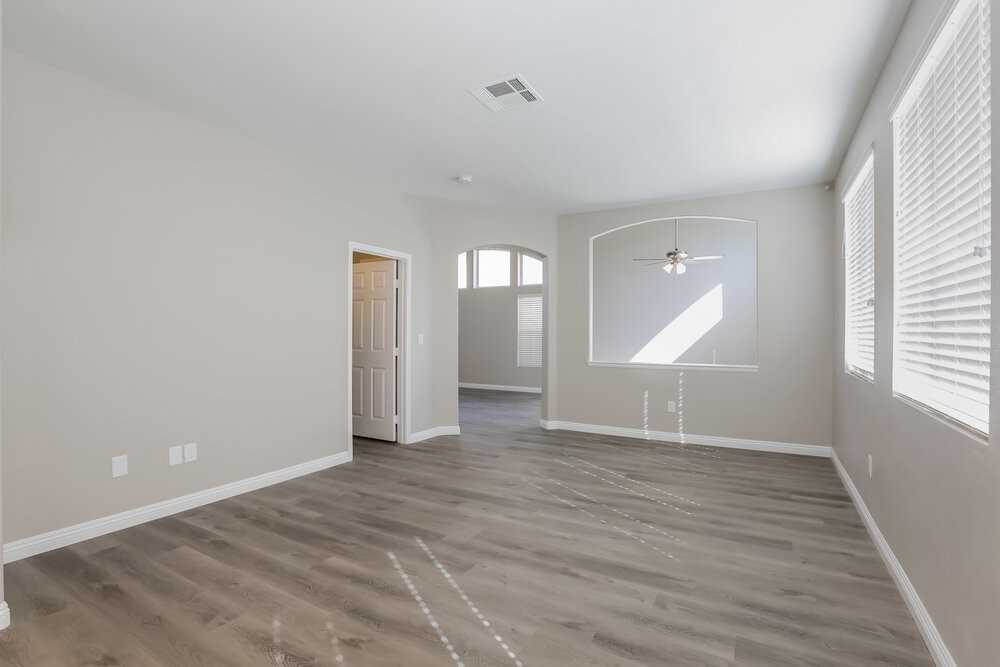 1004 Siena Hills Ln - Photo 5 of 17