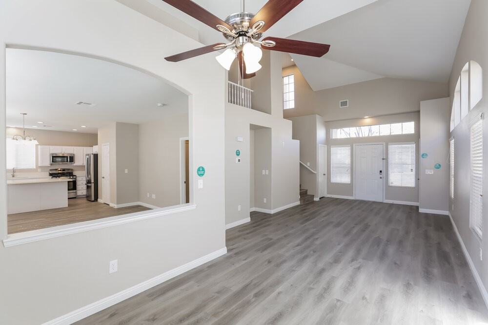 1004 Siena Hills Ln - Photo 6 of 17