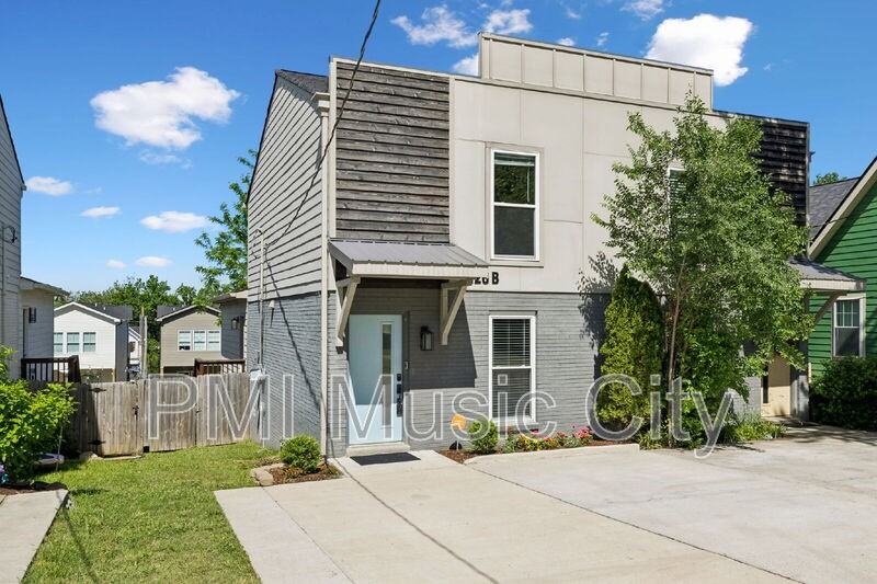 2126B Burns St - Photo 2 of 39