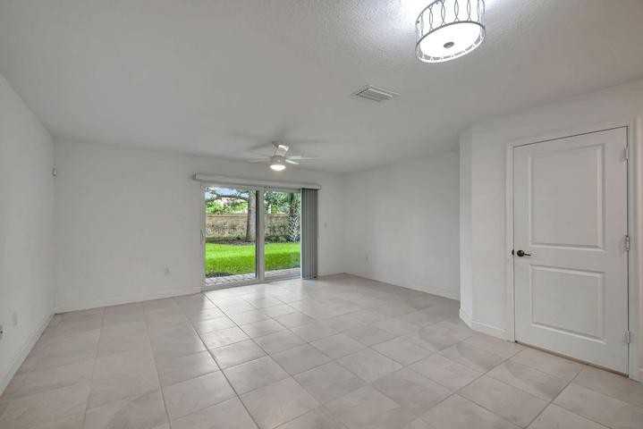 6851 Broadwater Lane - Photo 6 of 8