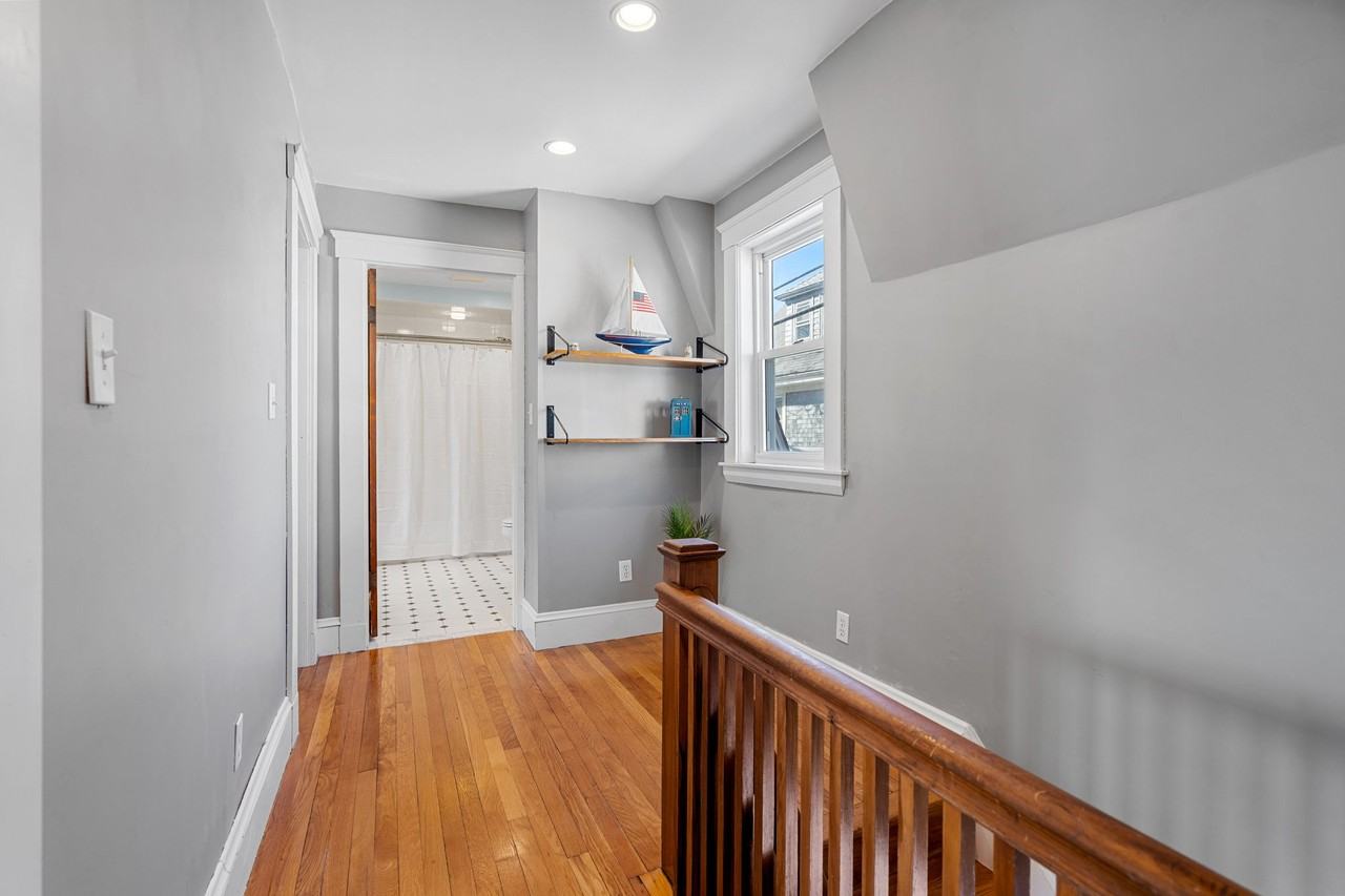 15 Lexington Ter - Photo 2 of 35