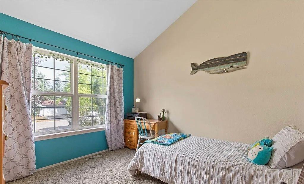 1128 N Spruce Dr - Photo 7 of 12