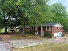 featured image of 4324 Edinburgh Way