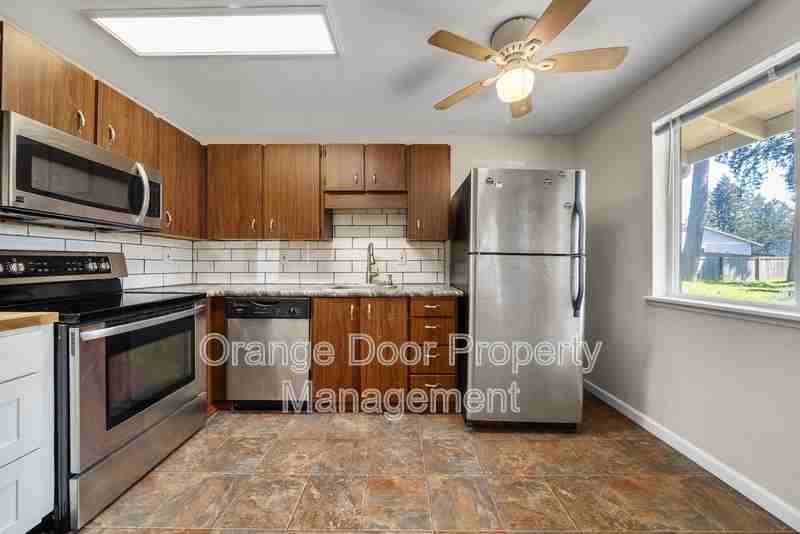 12311 112th Avenue Ct E #3 - Photo 3 of 37