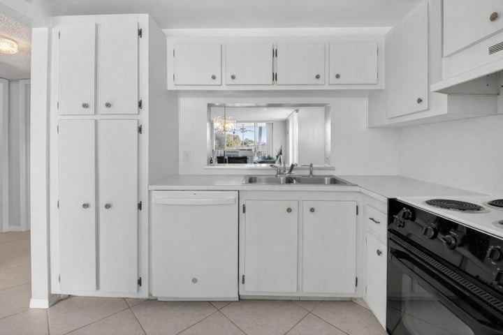 931 Gardenia Drive #269 - Photo 4 of 7