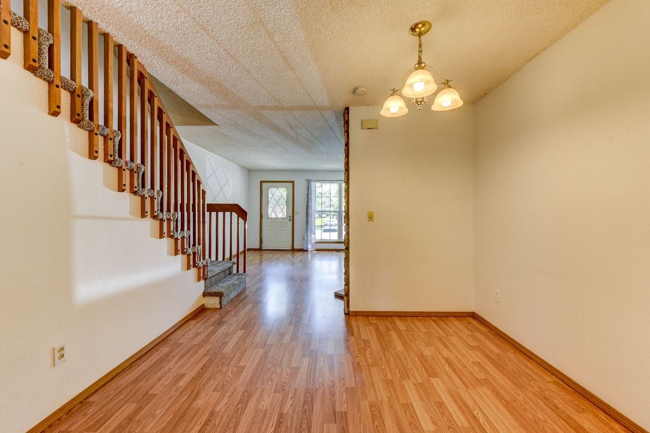 1051 Milo Cir - Photo 6 of 29