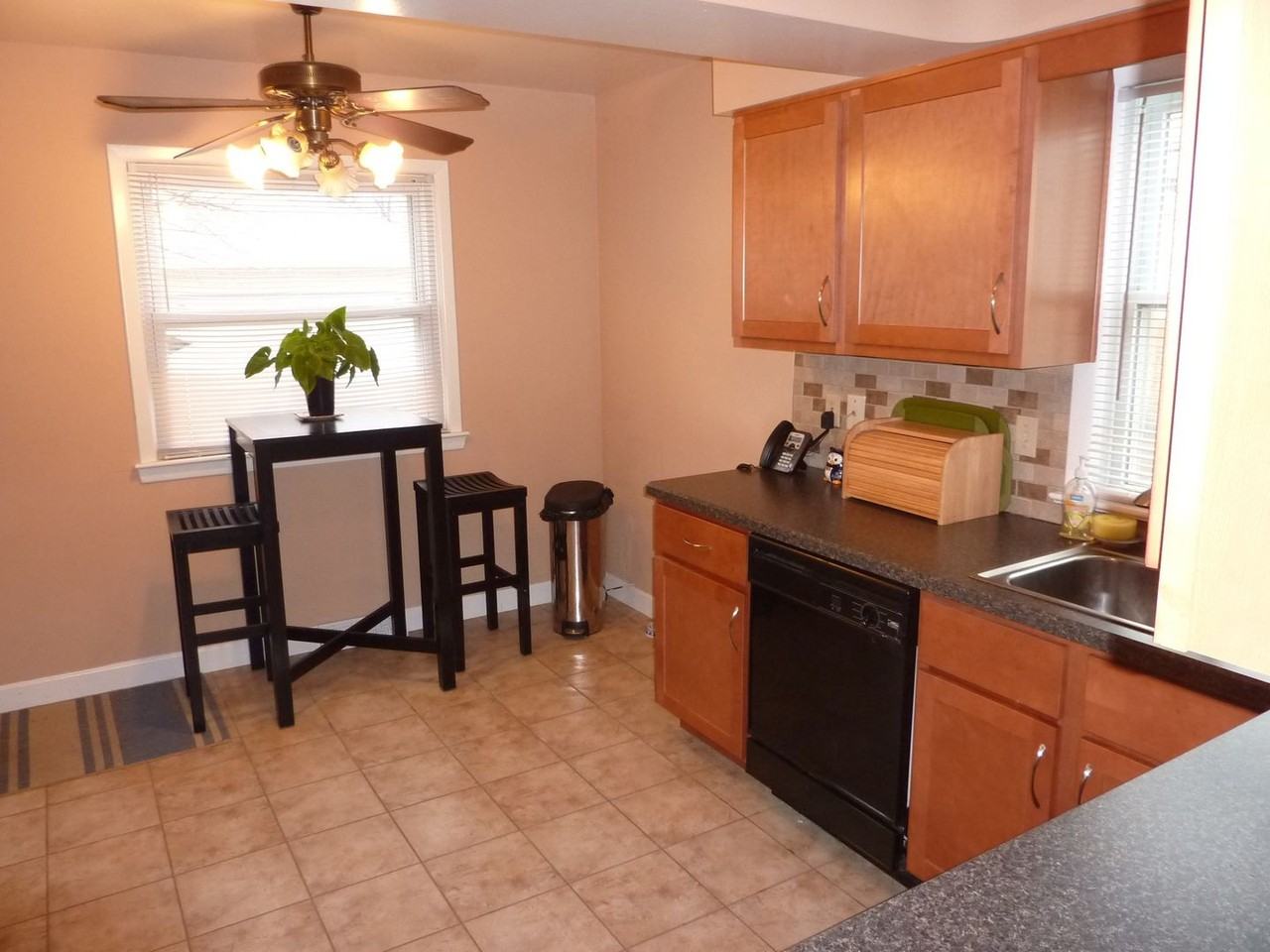 1735 Chelmsford Rd - Photo 6 of 22