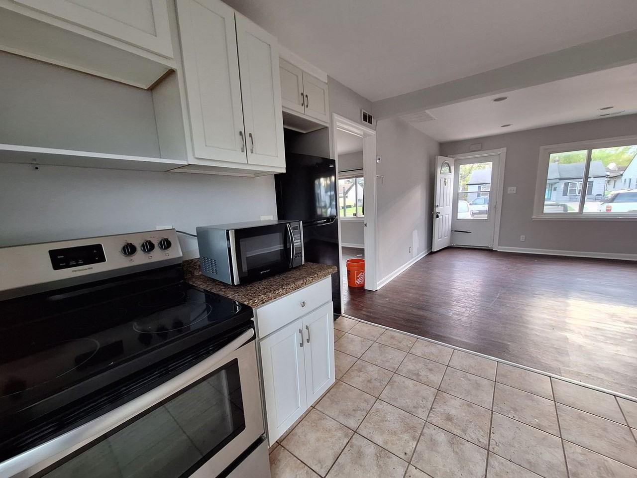 26536 Kathy St - Photo 6 of 16