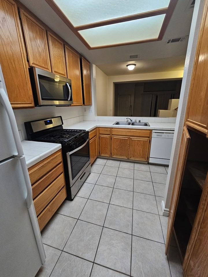 29602 Cara Way - Photo 7 of 23