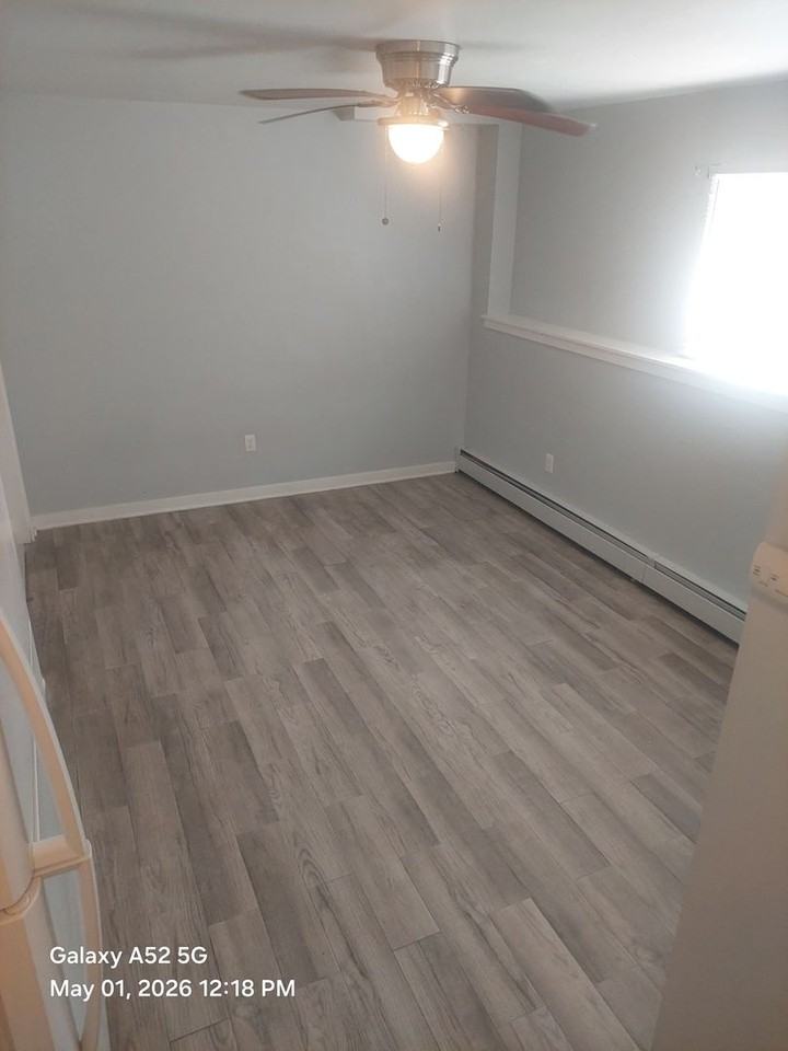 18 Farmington Ave - Photo 5 of 9