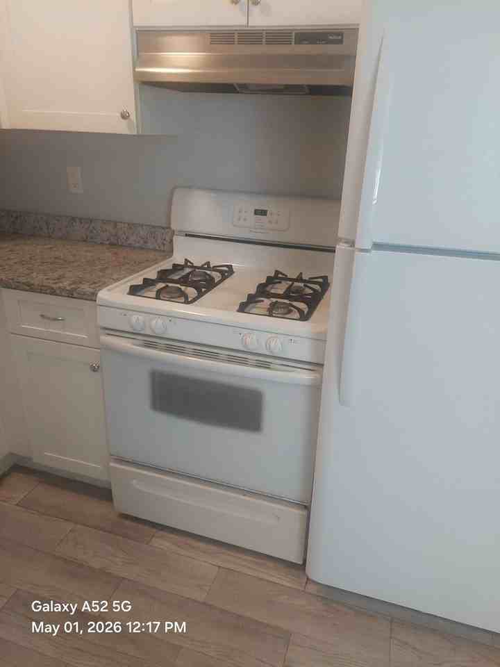 18 Farmington Ave - Photo 6 of 9