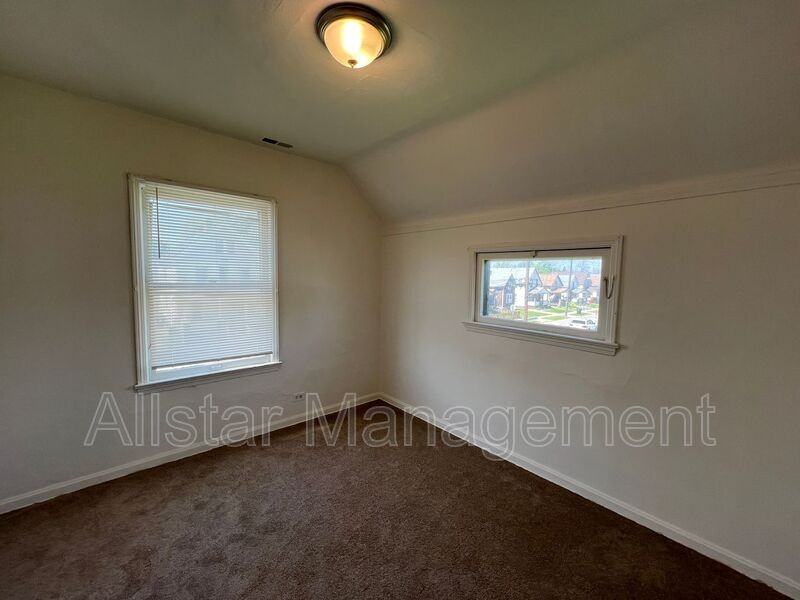 3617 W 46th St - Photo 3 of 17