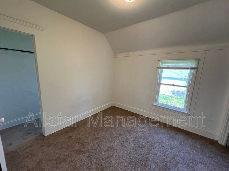 3617 W 46th St - Photo 4 of 31