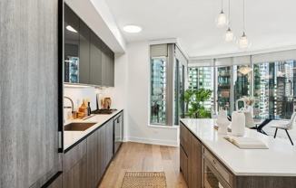 201 Folsom St #20E - Photo 1 of 1