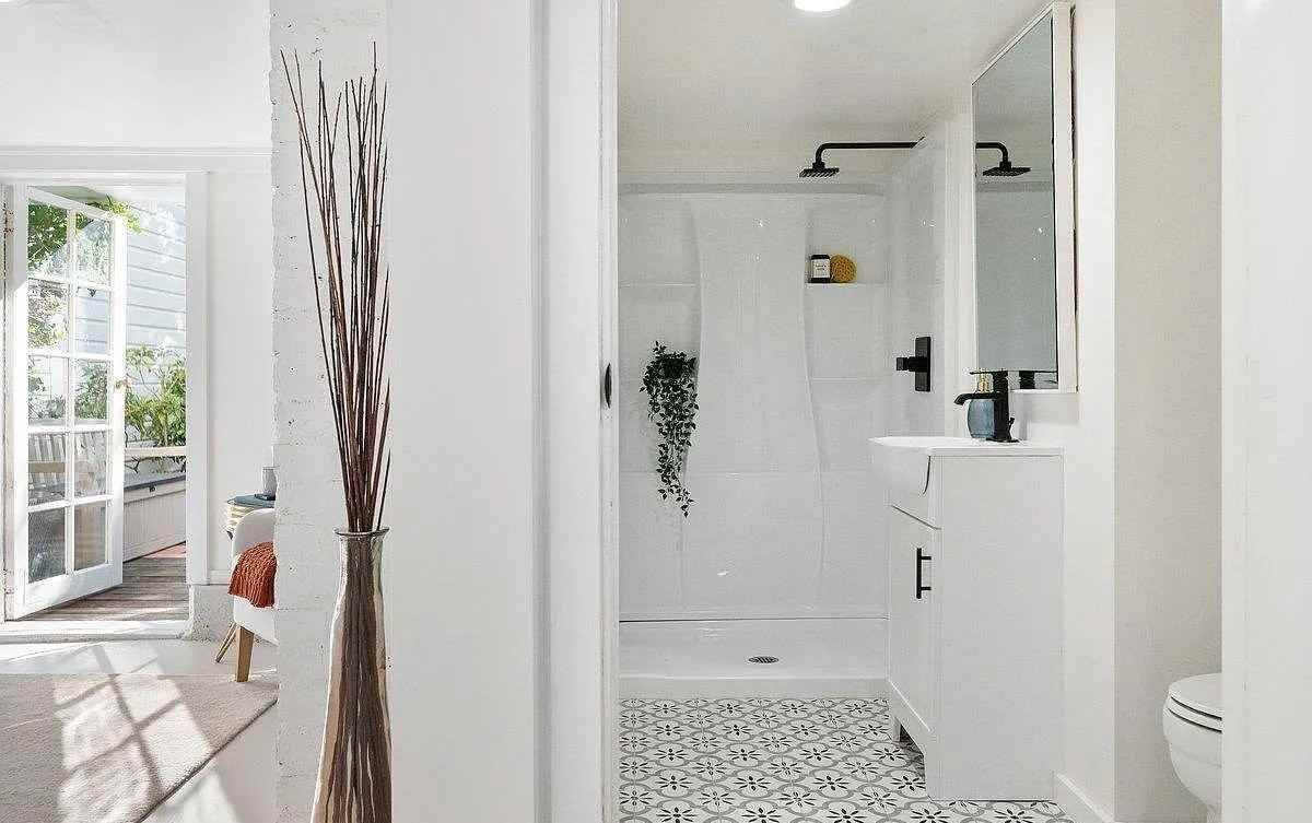 335 Lake St - Photo 3 of 22