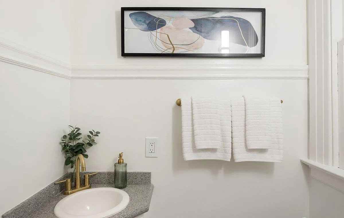 335 Lake St - Photo 6 of 22
