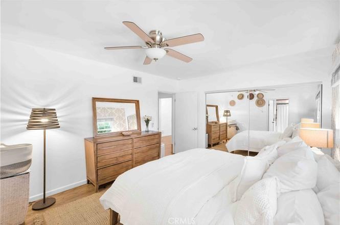 2419 23rd St - Photo 5 of 23