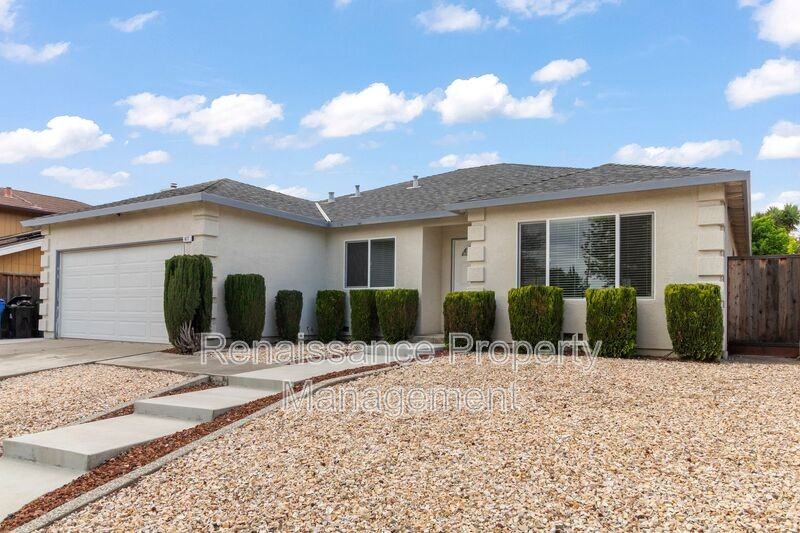 677 Chardonnay Dr - Photo 3 of 43
