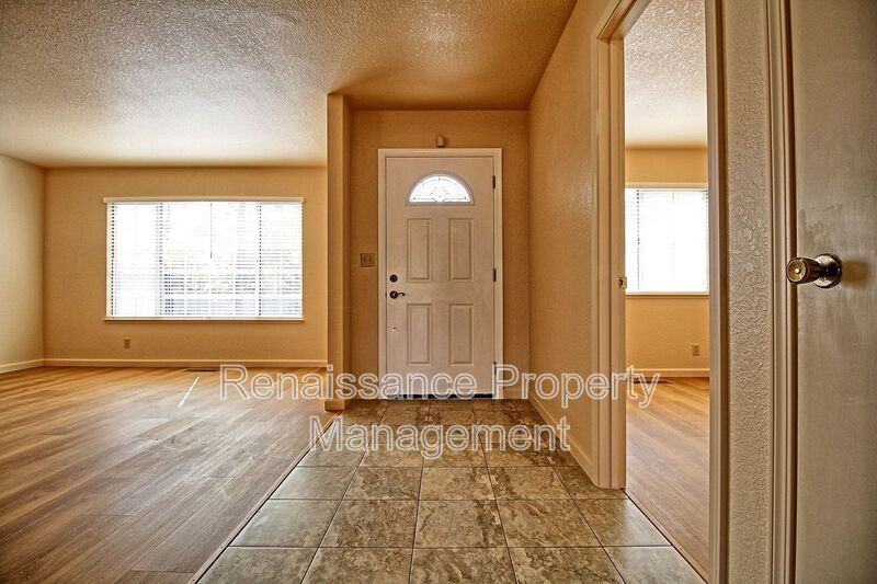 677 Chardonnay Dr - Photo 5 of 43
