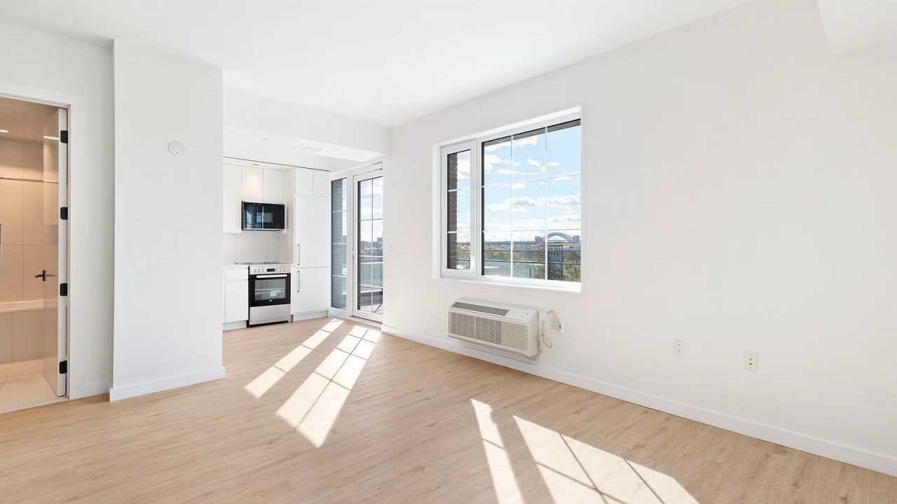 101 Bruckner Blvd - Photo 3 of 16