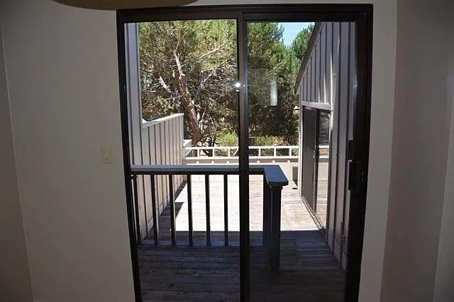 101 Joes Ln - Photo 5 of 10