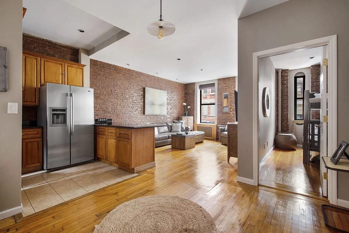 10 W 93Rd St - Photo 5 of 7