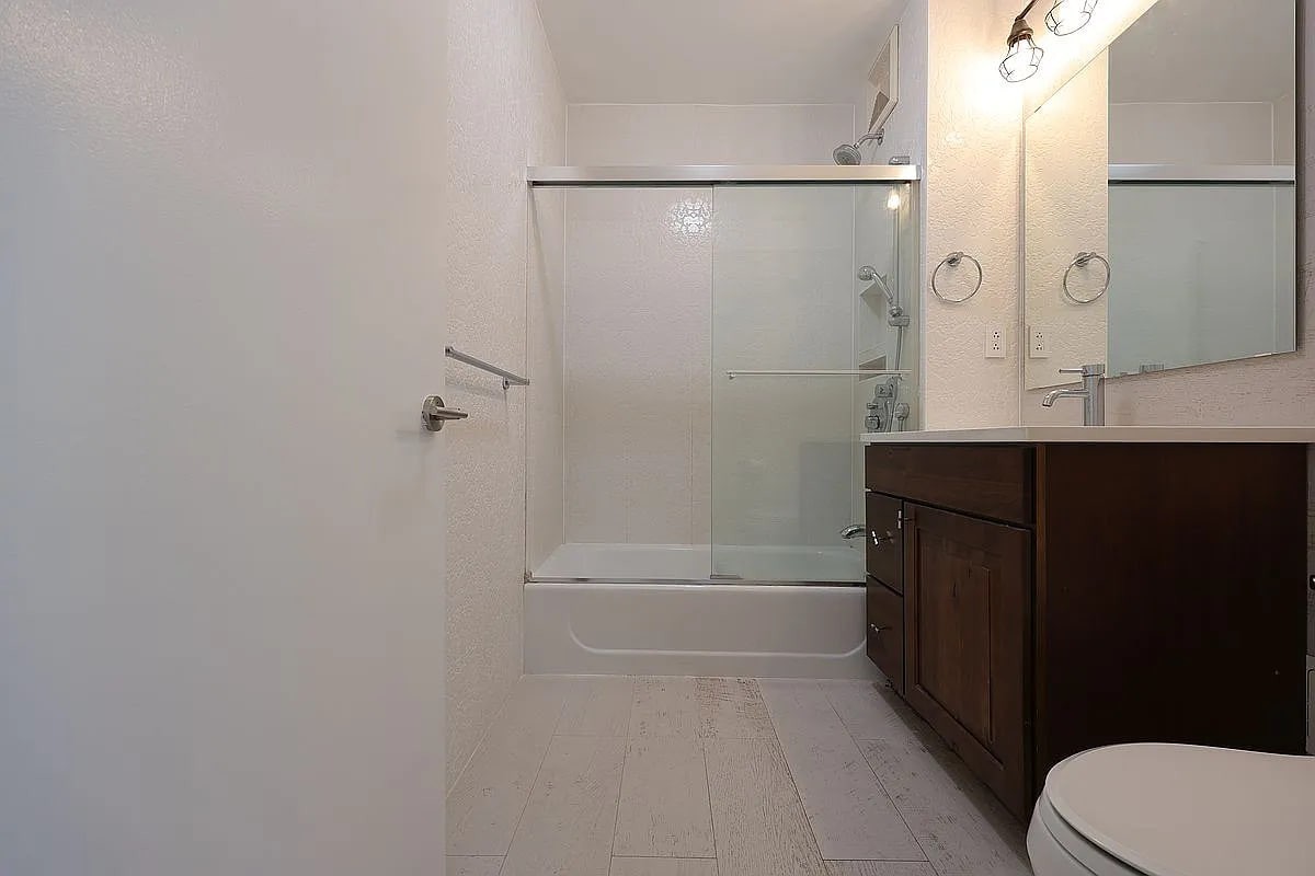 200 W 108Th St - Photo 3 of 10