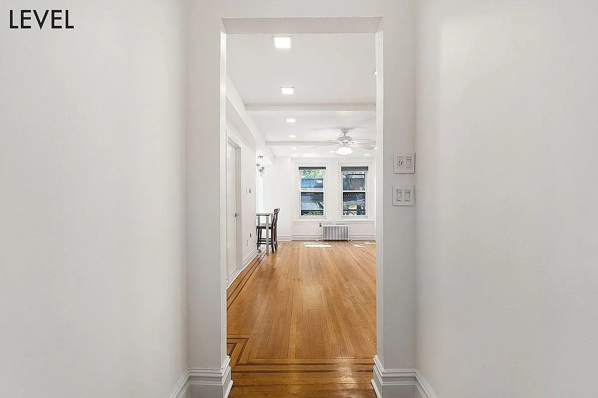200 W 108Th St - Photo 4 of 10