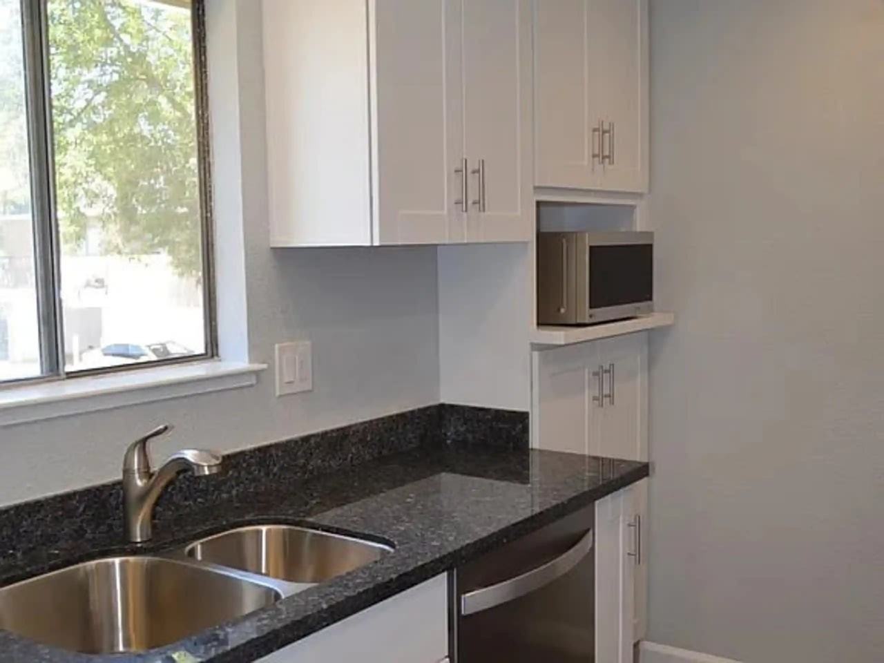 5711 Calmor Ave - Photo 2 of 10