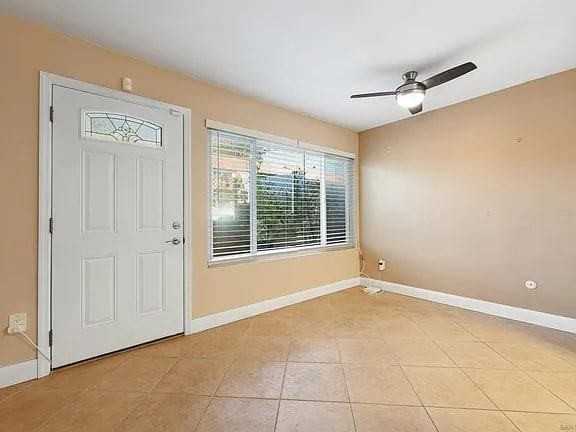 7555 Linda Vista Rd - Photo 7 of 10