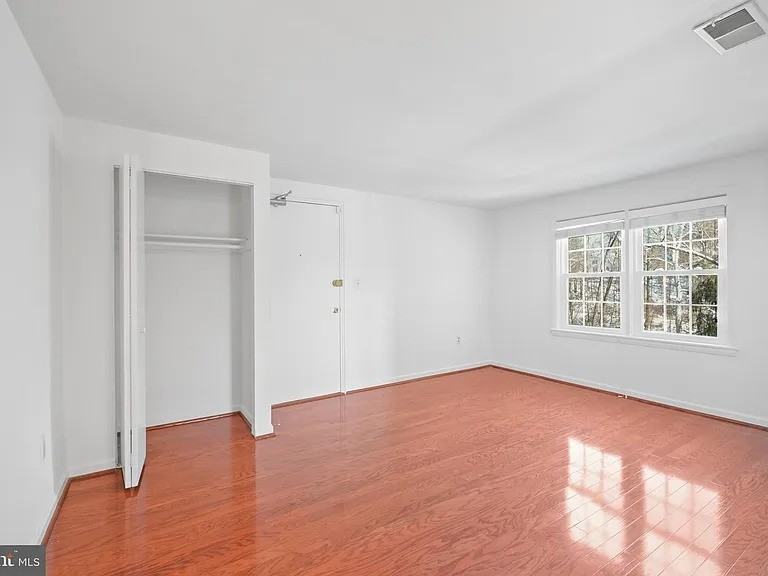 804 S Arlington Mill Dr #11301 - Photo 3 of 11