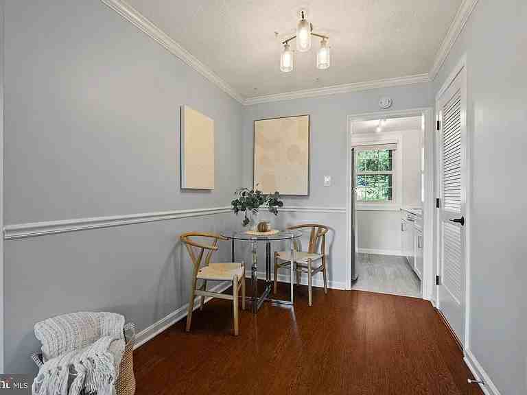 229 N George Mason Dr #2 - Photo 5 of 11