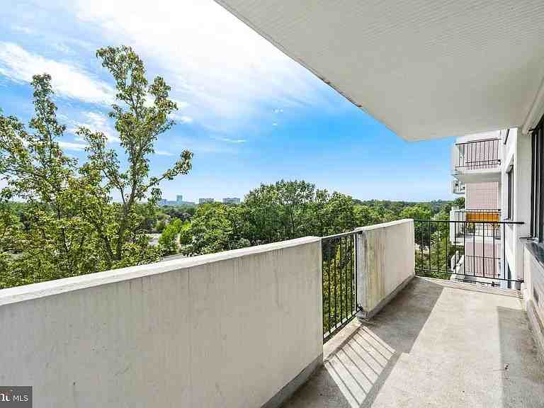 4501 Arlington Blvd #713 - Photo 6 of 13