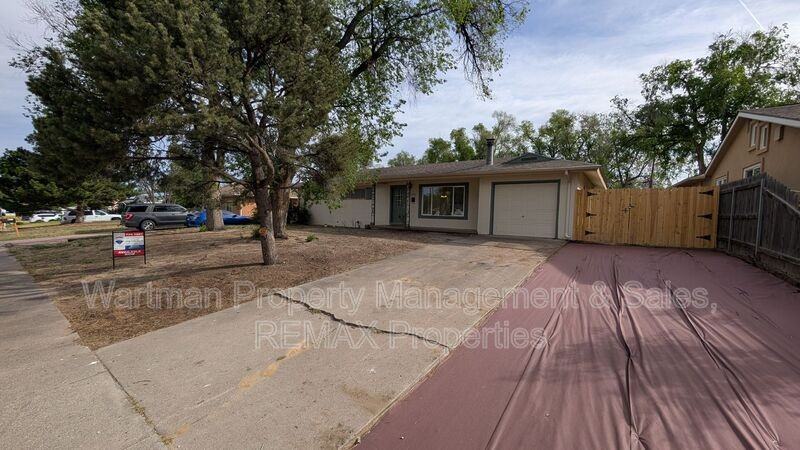 435 Marian Dr - Photo 3 of 26