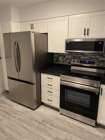 3350 Jaywood Terrace #J122