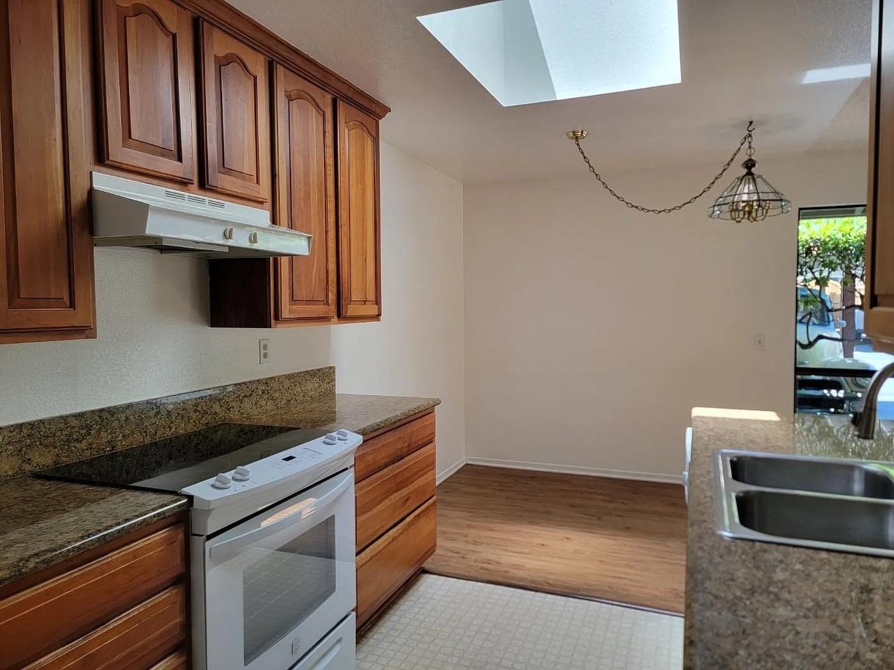 141 Peach Ter - Photo 3 of 3