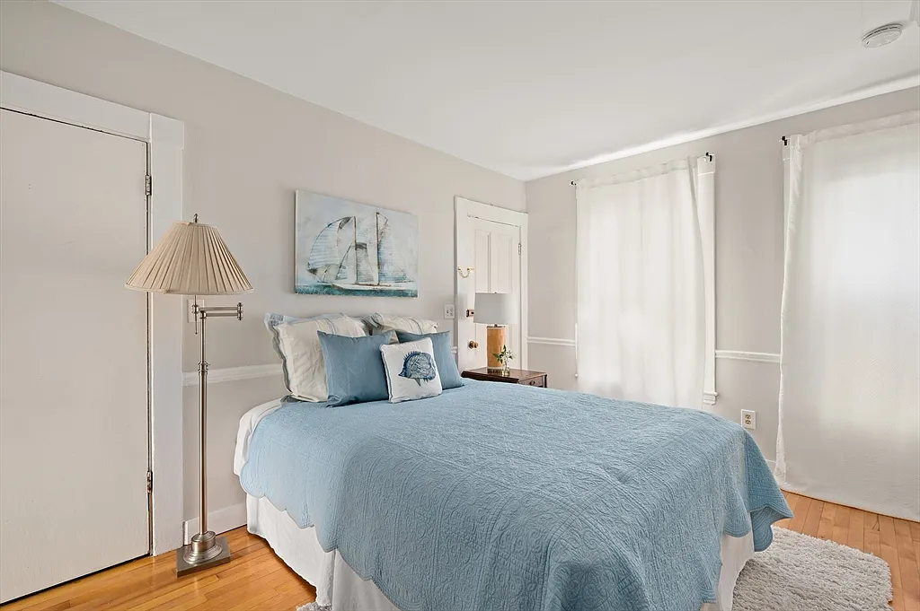 148 Pleasant St - Photo 3 of 20