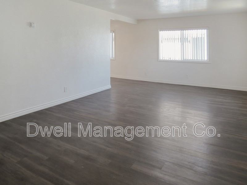 2230 Main St - Photo 4 of 20