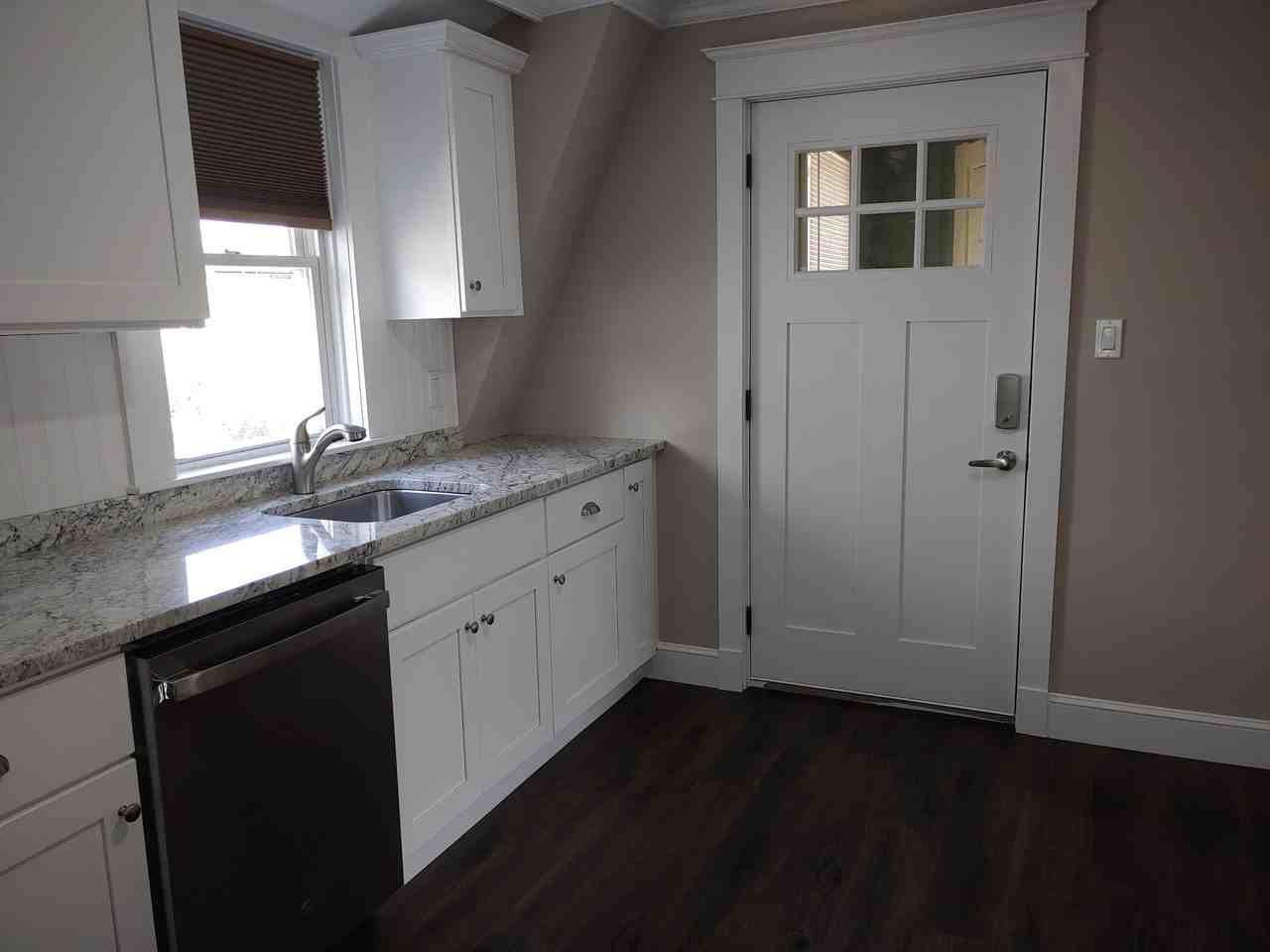 9 Cleveland St #2NORTH - Photo 4 of 10