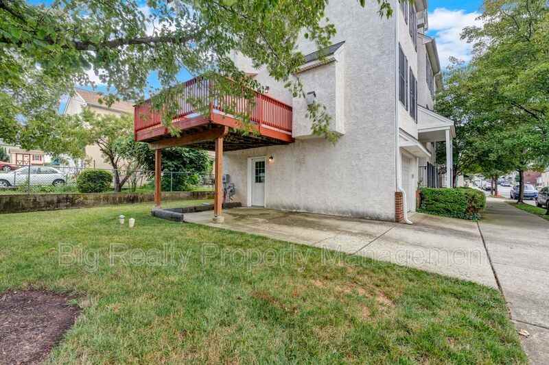 364 Prospect Ave - Photo 6 of 50