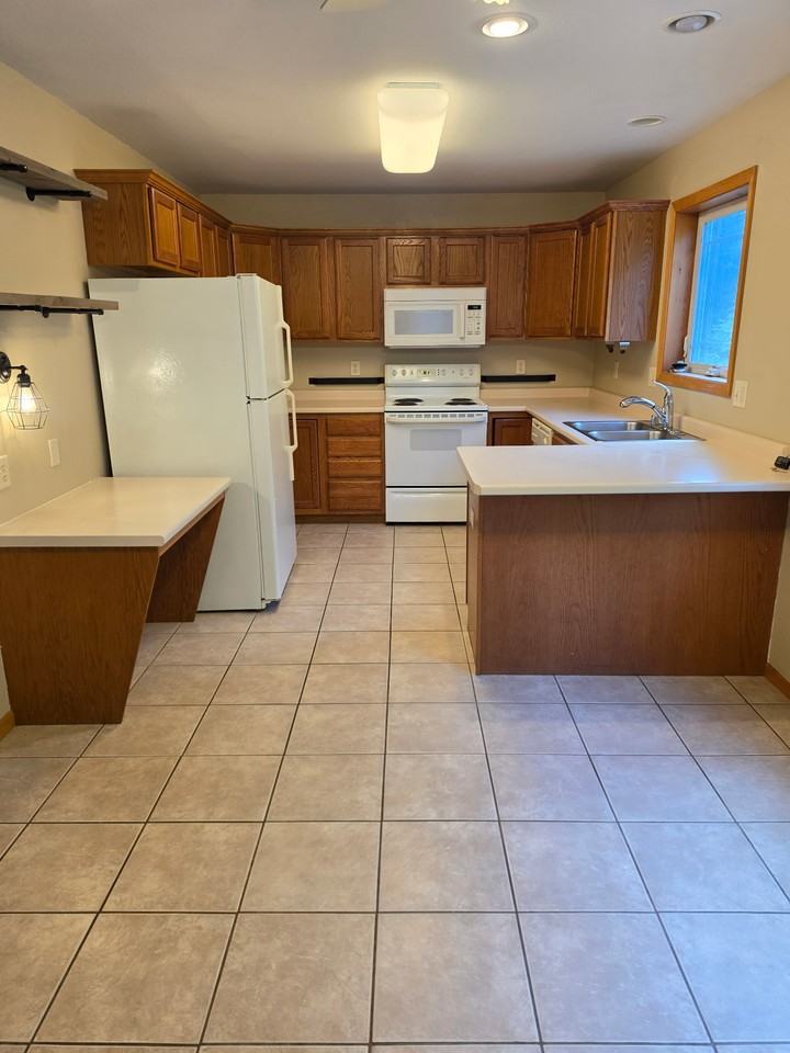 1008 Georgene St #NA - Photo 3 of 20