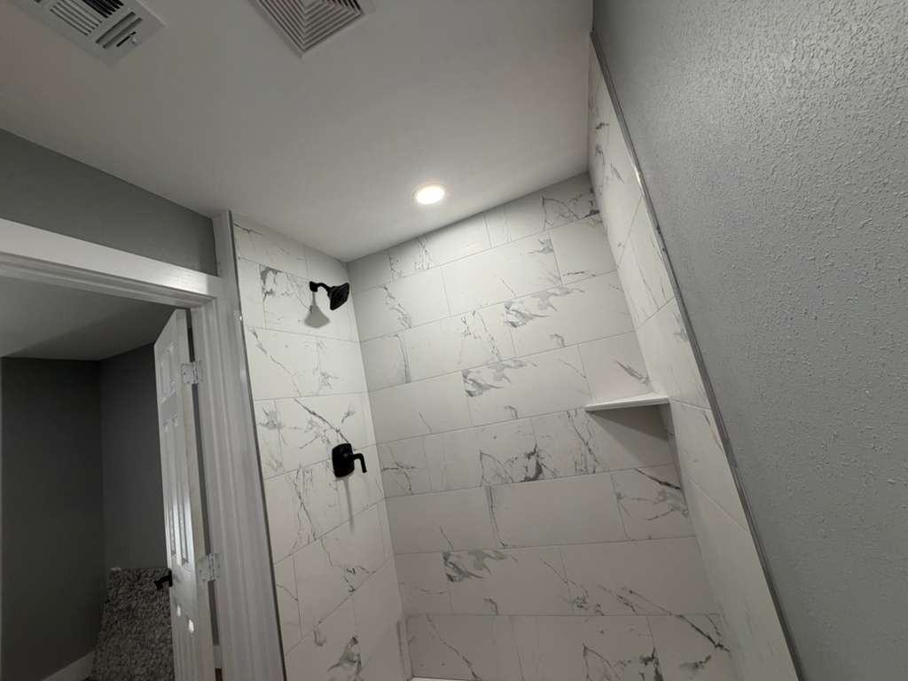 209 N Xenophon Ave #A - Photo 2 of 9