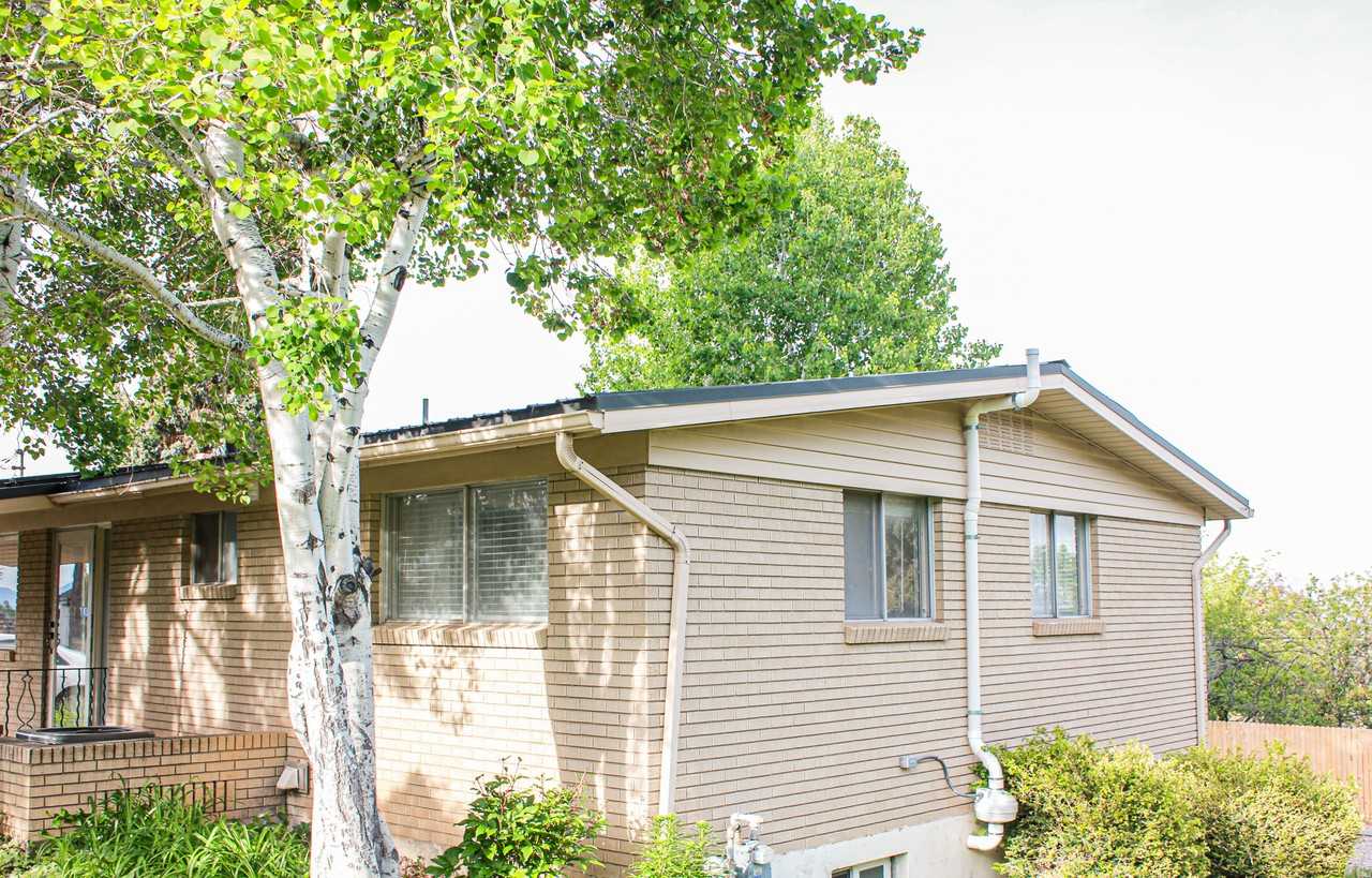 697 N 1020 E #NA - Photo 2 of 20