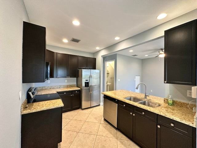 278 Lake Monterey Circle - Photo 4 of 11