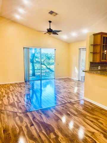 4296 Grove Park Lane - Photo 5 of 8