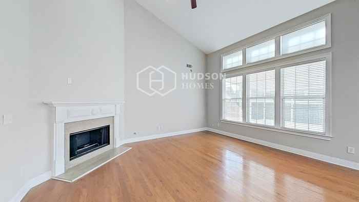 3221 Montauk Hill Dr - Photo 4 of 44