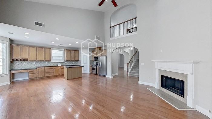 3221 Montauk Hill Dr - Photo 5 of 44