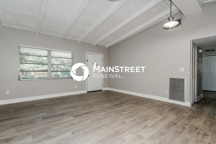 603 Hillside Dr - Photo 5 of 16